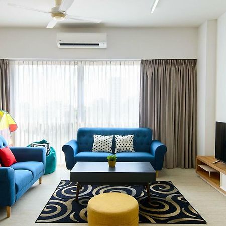By The Sea Beach Front Apartment Batu Ferringhi Exterior photo