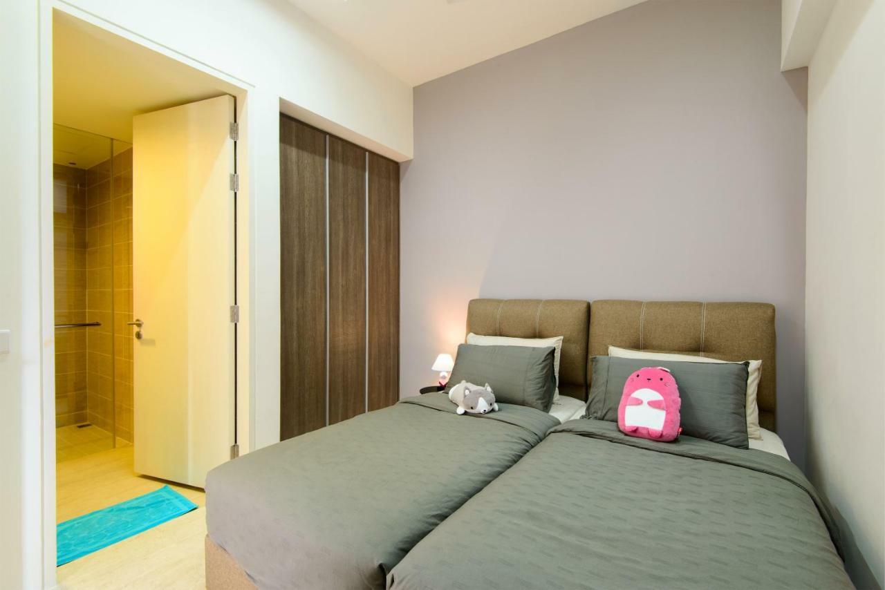 By The Sea Beach Front Apartment Batu Ferringhi Exterior photo